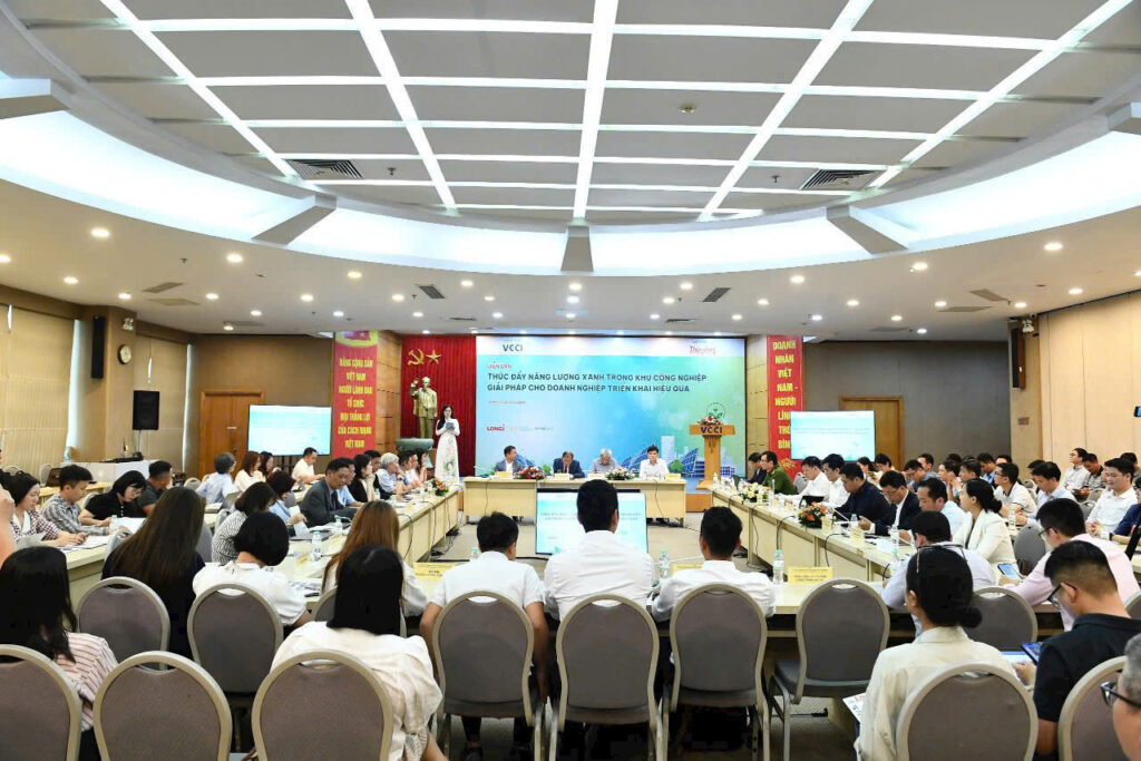 Điện mặt trời áp mái