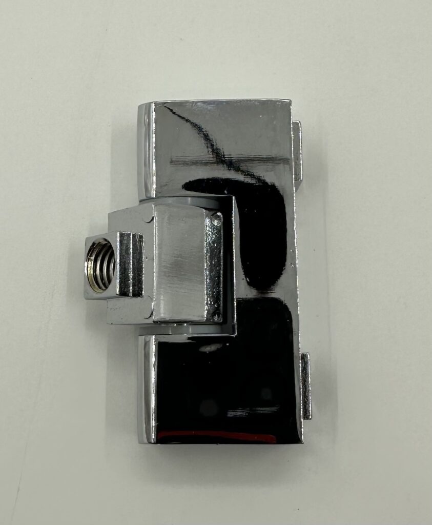 Gia công bản lề tủ trung thế theo yêu cầu